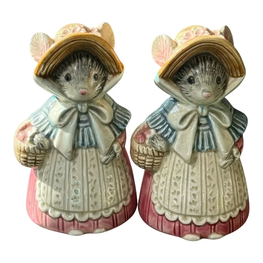 Salt & Pepper Otagiri Country Girl Mice Shakers Mid Century Stoppers